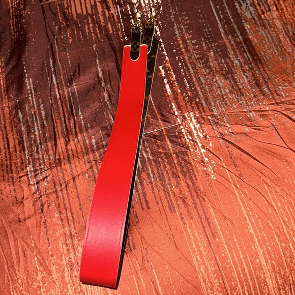 Louis Vuttion purse strap can be worn as a crossbody or on shoulder 90cm long - Picture 10 of 14